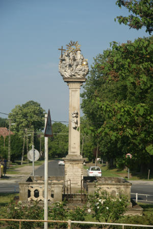 A kétszáz éves Szentháromság-oszlop